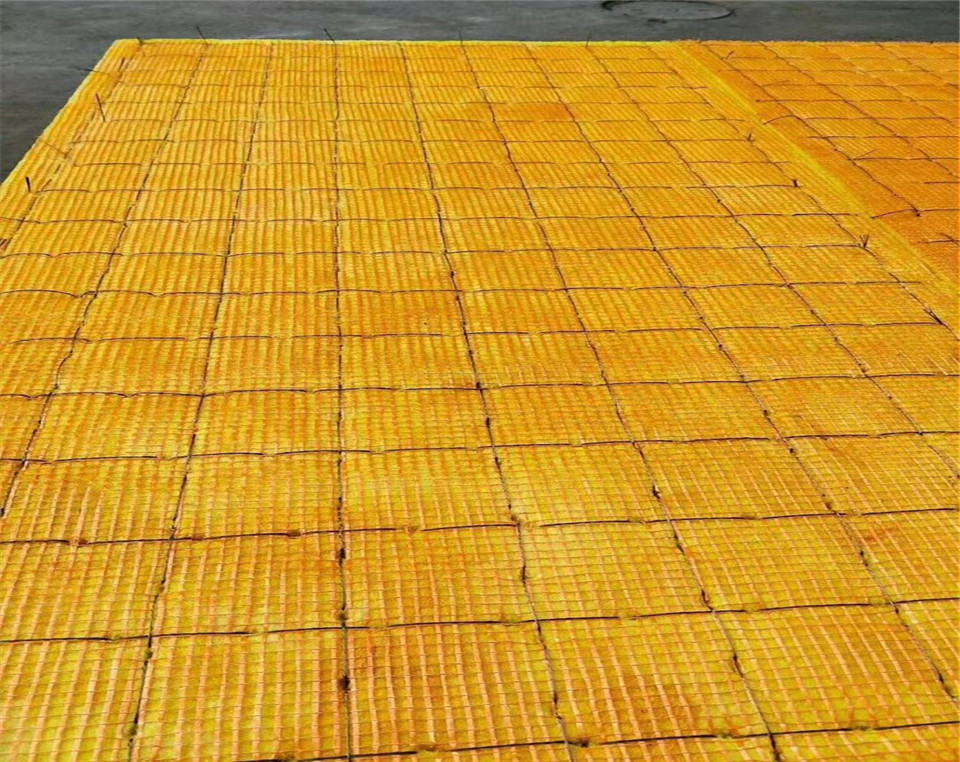 增強(qiáng)網(wǎng)織巖棉板