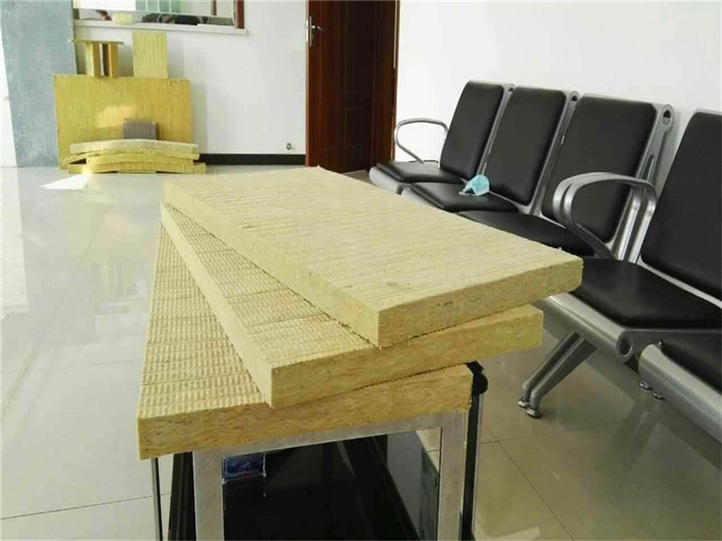 屋面巖棉板套什么定額